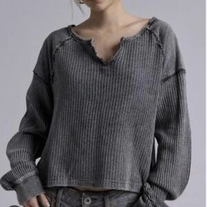 BDG Urban Outfitters Distressed Waffle Knit Cropped Long Sleeve Top Grey S